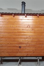 mobilheim celoroční dřevěný- komín a přívod vzduchu